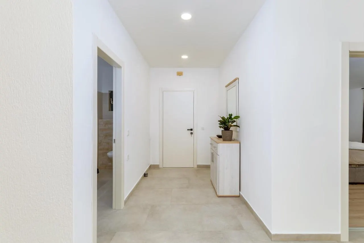 Apartment Letizia Fazana 0*,